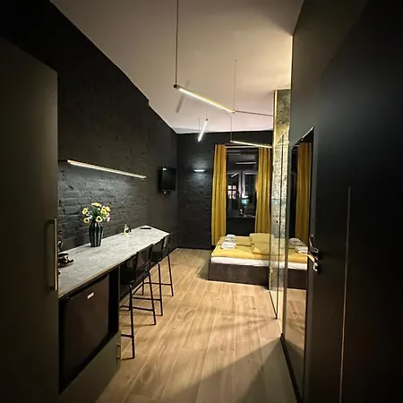 Darkhouse Fondovalle * לודז'