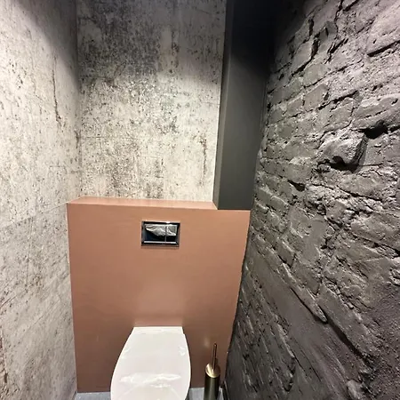 Darkhouse Fondovalle * לודז'